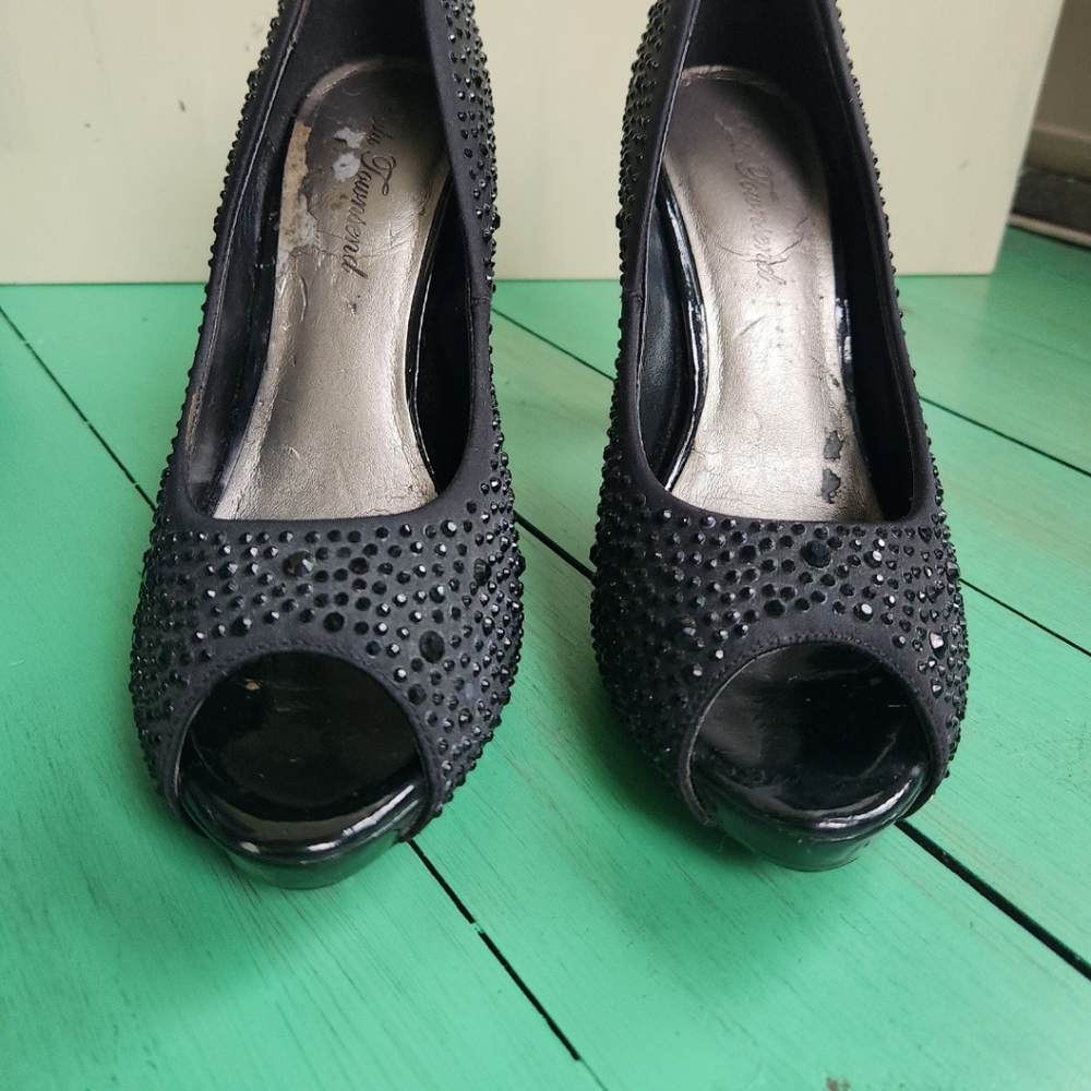 Lulu Townsend 4" Beaded Black Heels Womens size 7.5